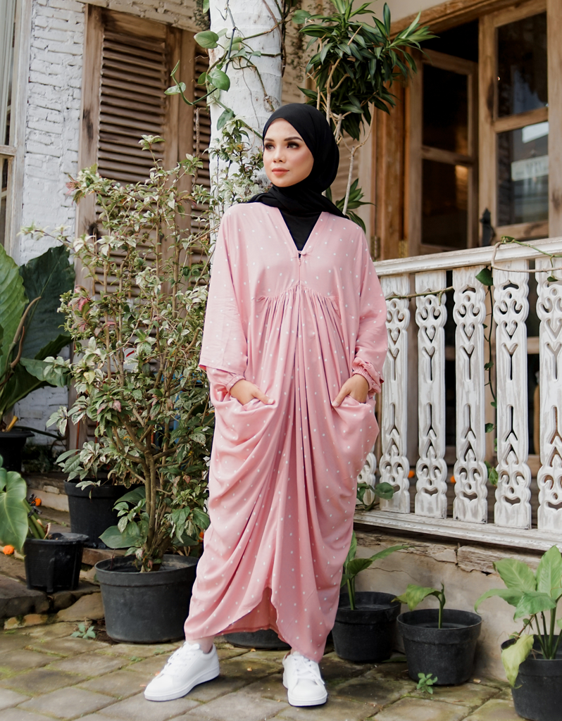 Adotrable Kaftan in Pink