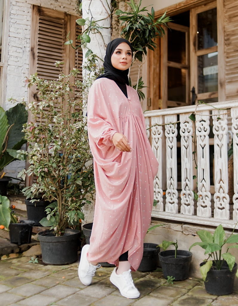 Adotrable Kaftan in Pink