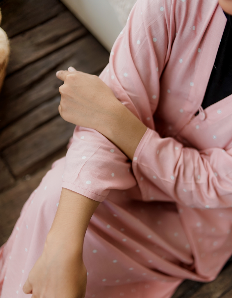 Adotrable Kaftan in Pink