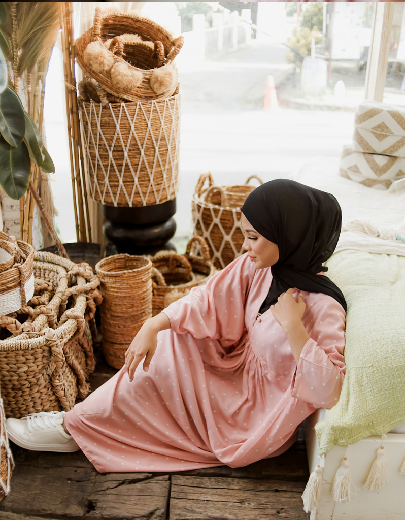 Adotrable Kaftan in Pink