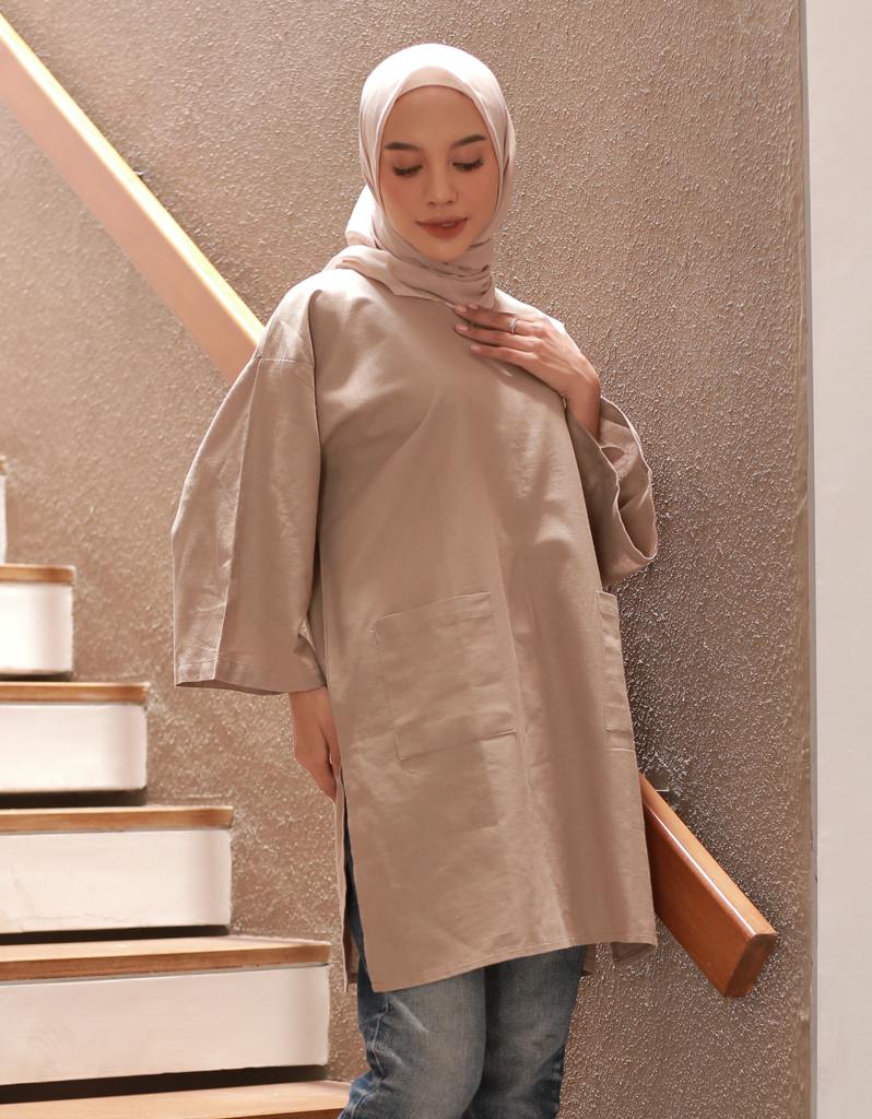 Santai Top in Taupe