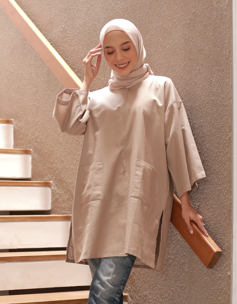 Santai Top in Taupe