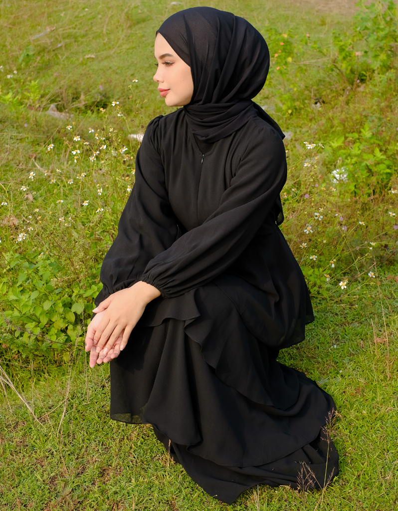 DUCHESS in Black