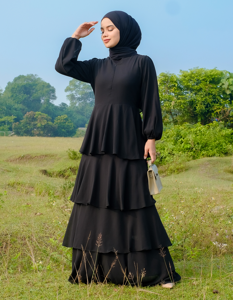 DUCHESS in Black