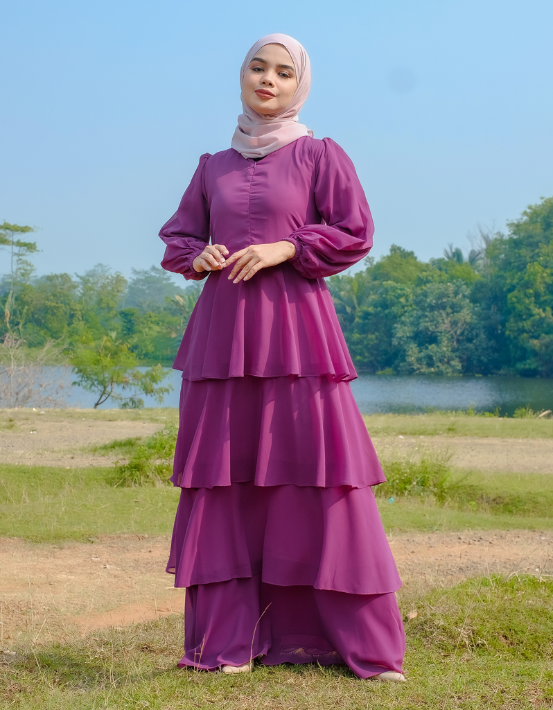 DUCHESS in Fushcia