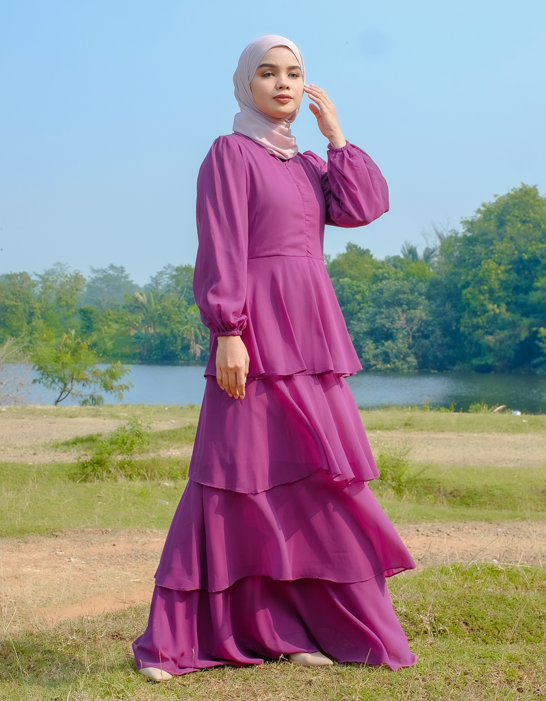 DUCHESS in Fushcia
