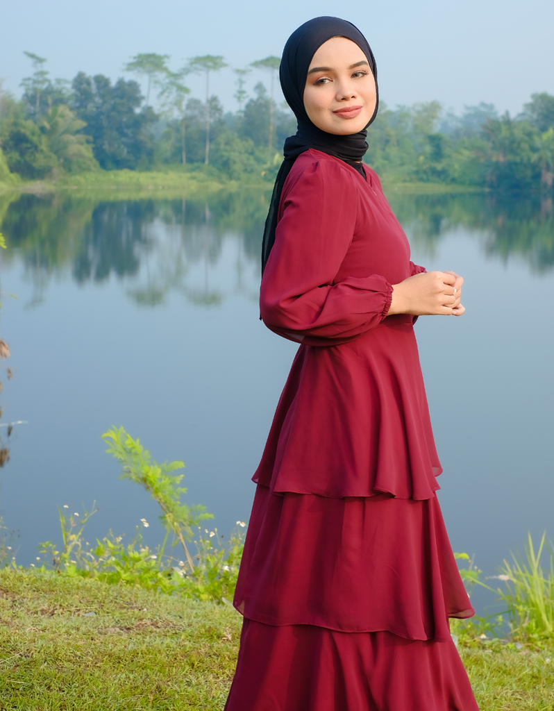 DUCHESS in Maroon