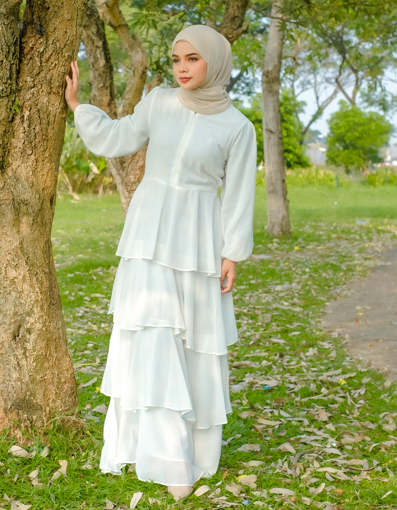 DUCHESS in White