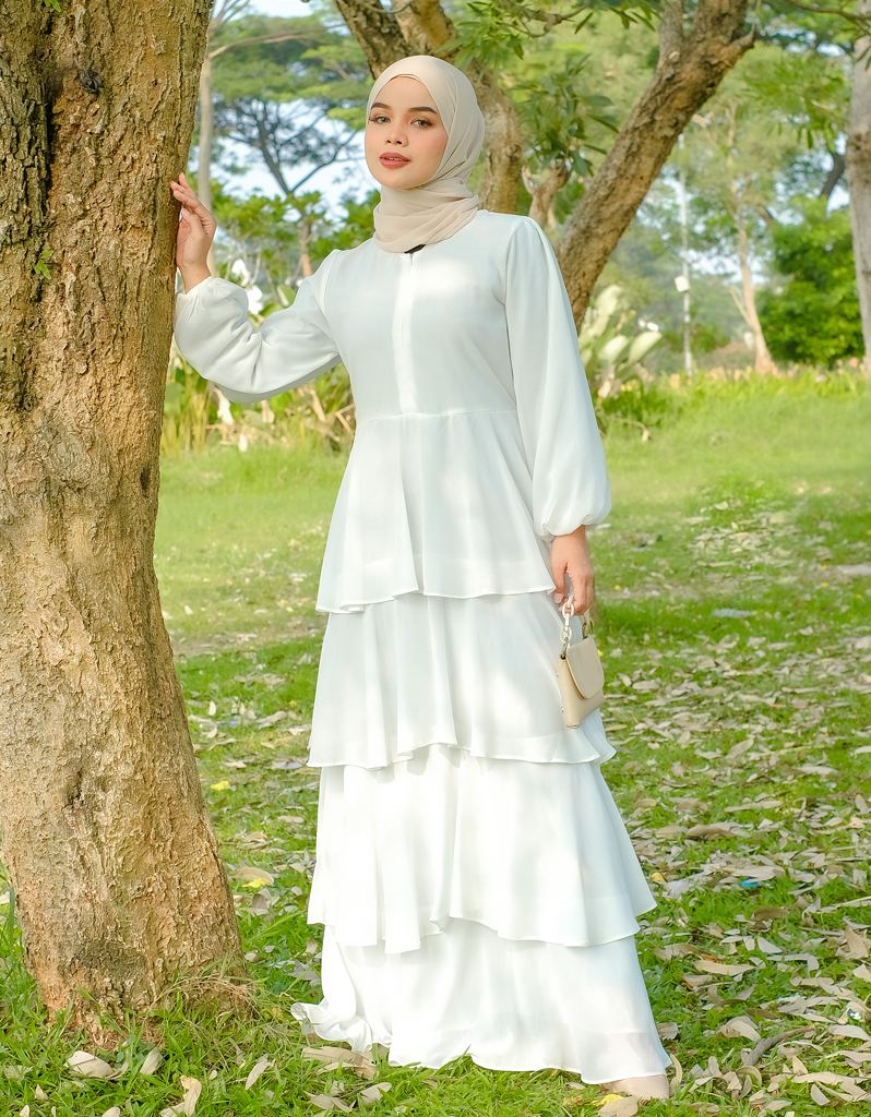 DUCHESS in White