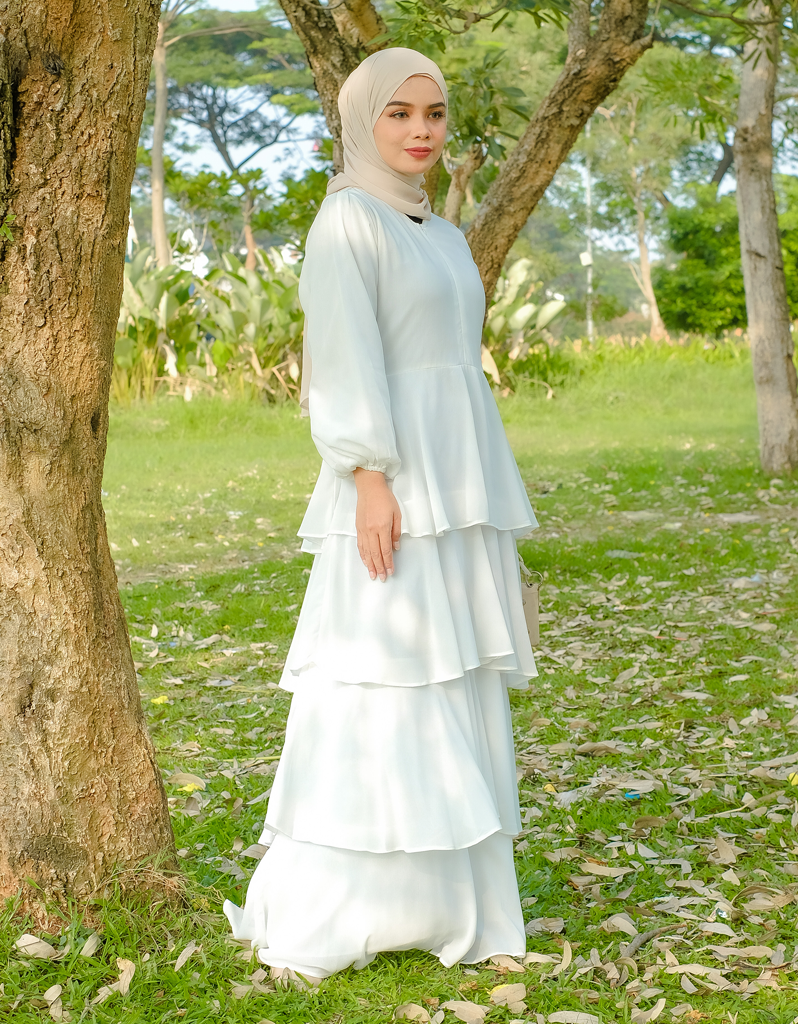 DUCHESS in White