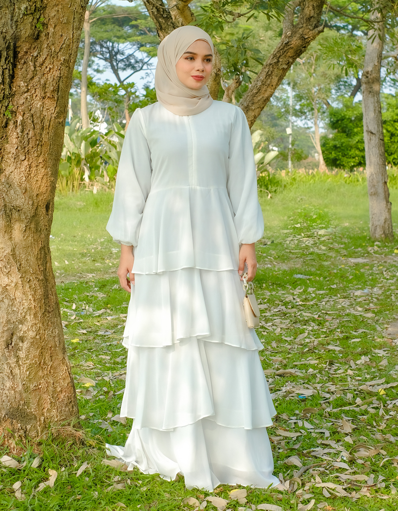 DUCHESS in White