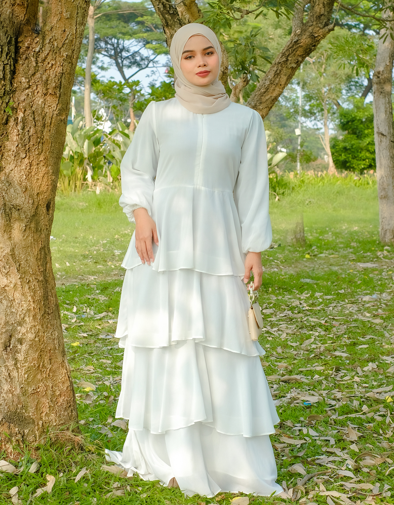 DUCHESS in White