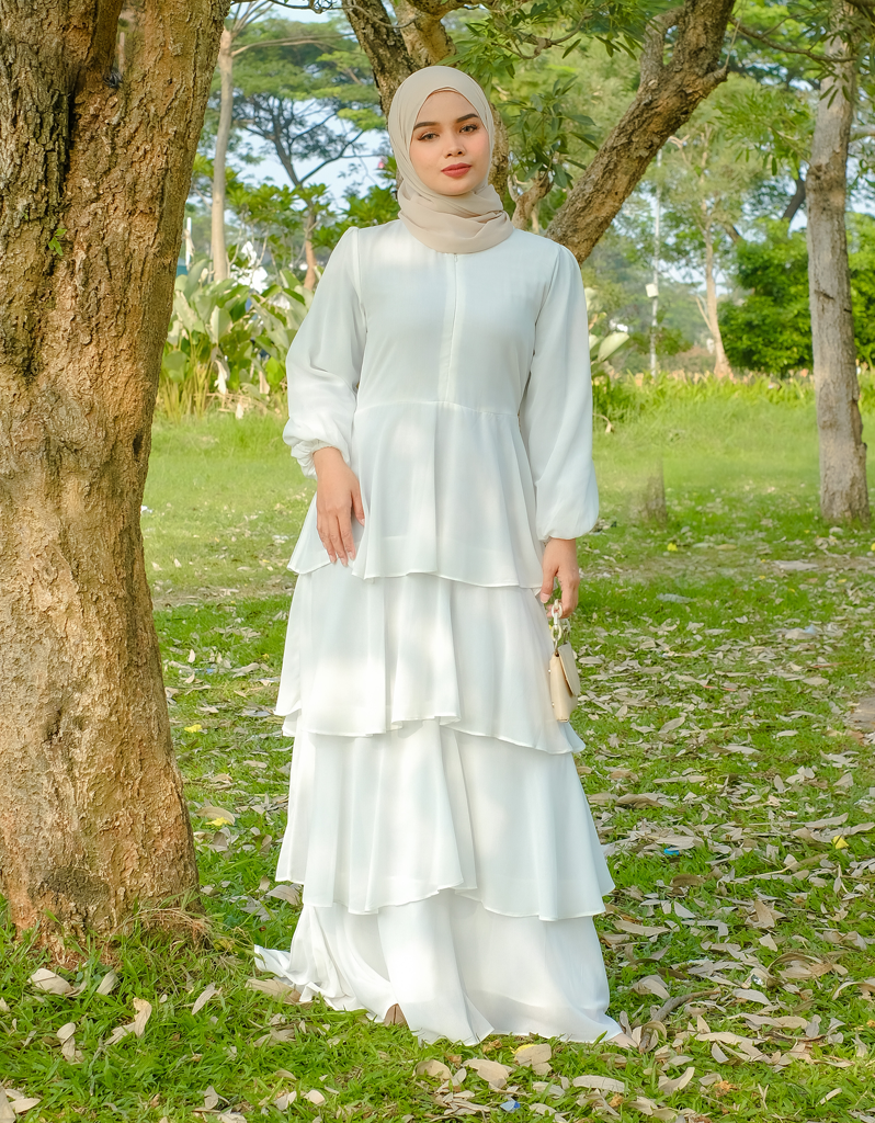 DUCHESS in White