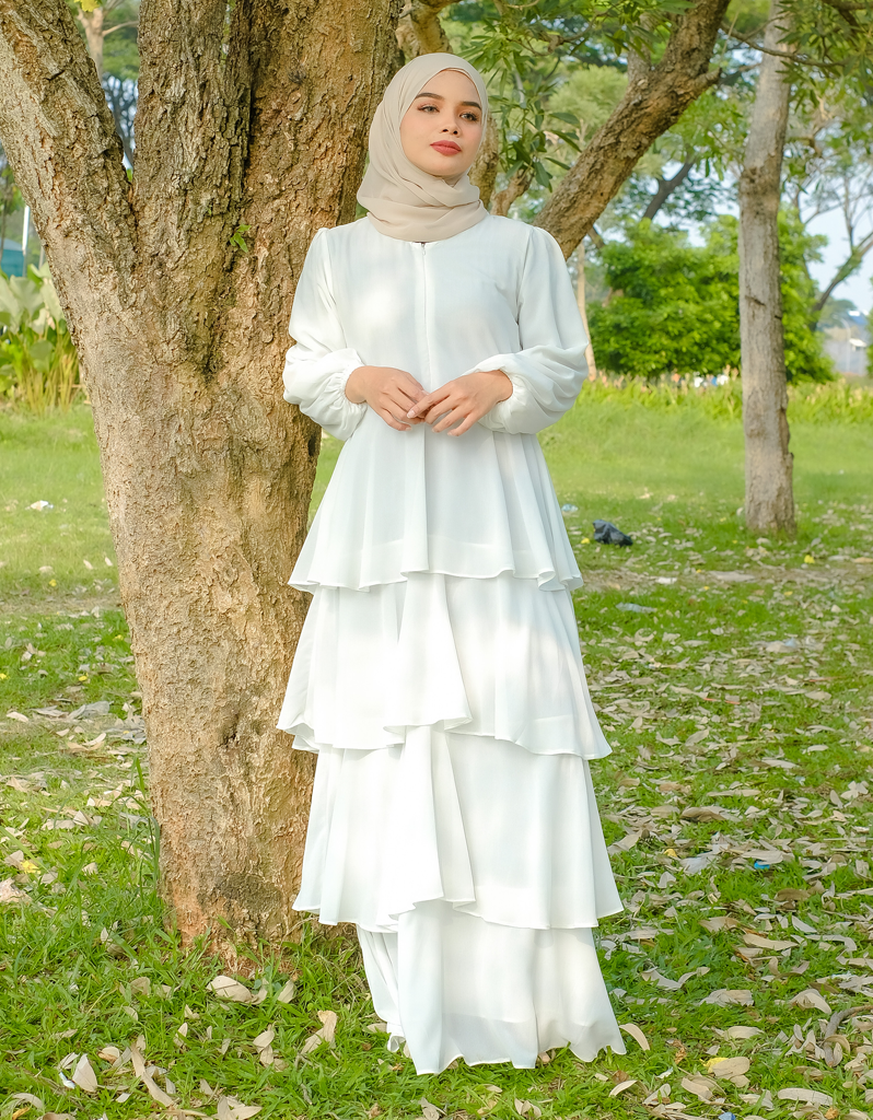 DUCHESS in White