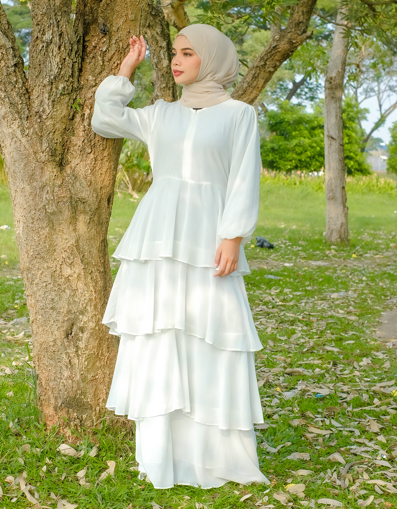 DUCHESS in White