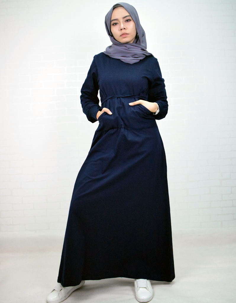 Sweatshirt Maxi Dress in Navy