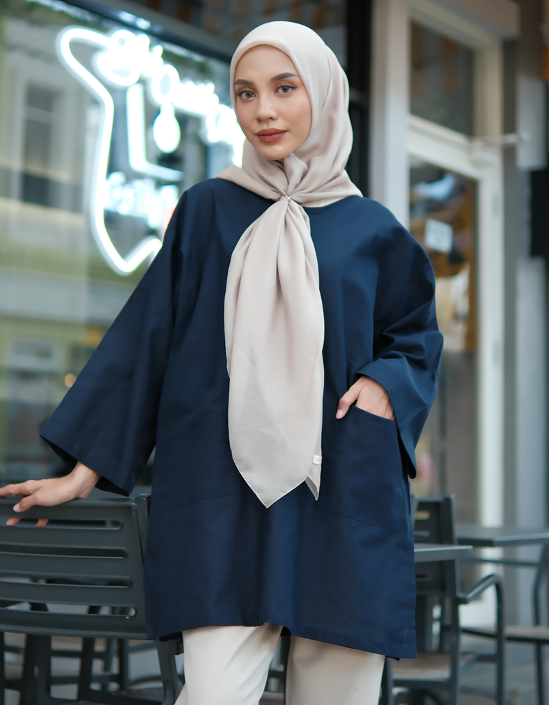 Santai Top in Navy