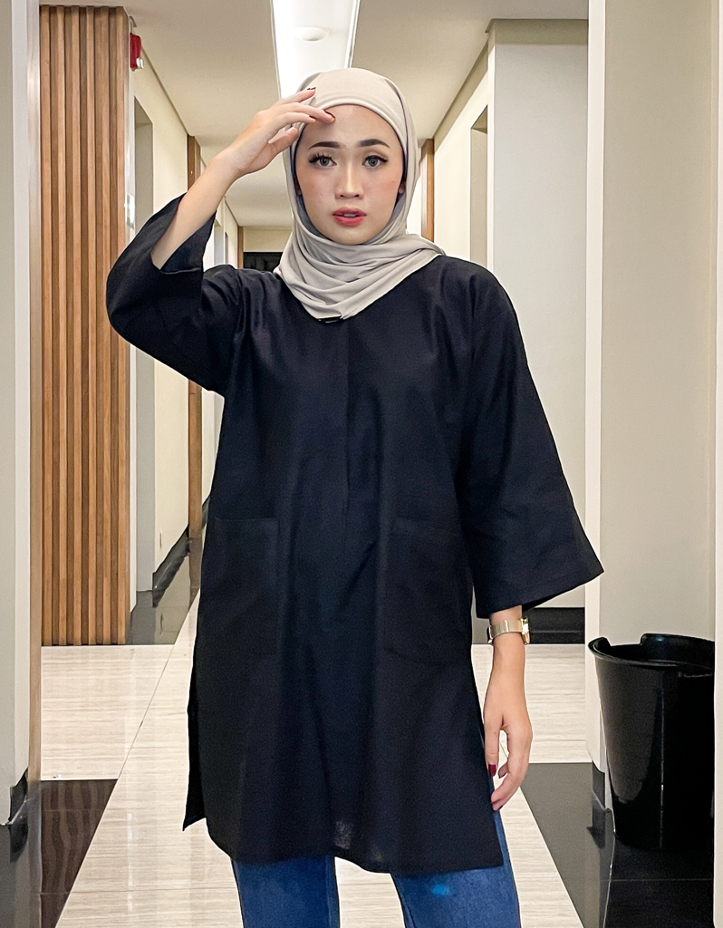 Santai Top in Black