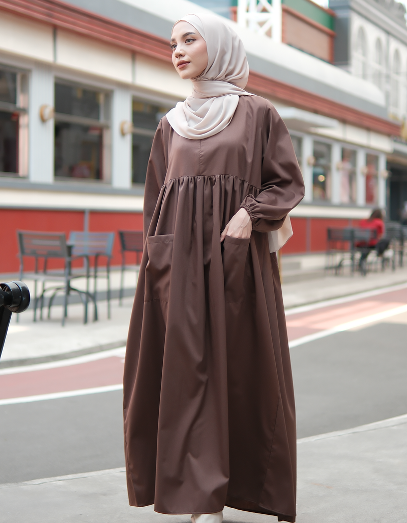 VACAY Maxi Dress in Dark Brown