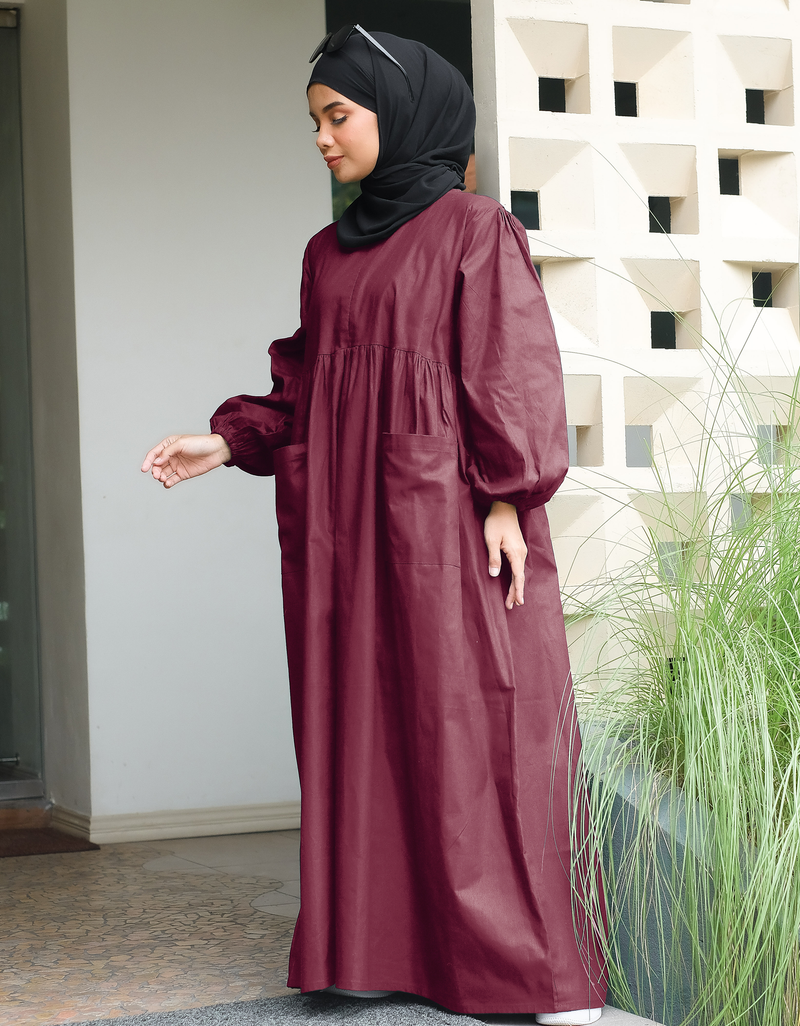VACAY Maxi Dress in Maroon