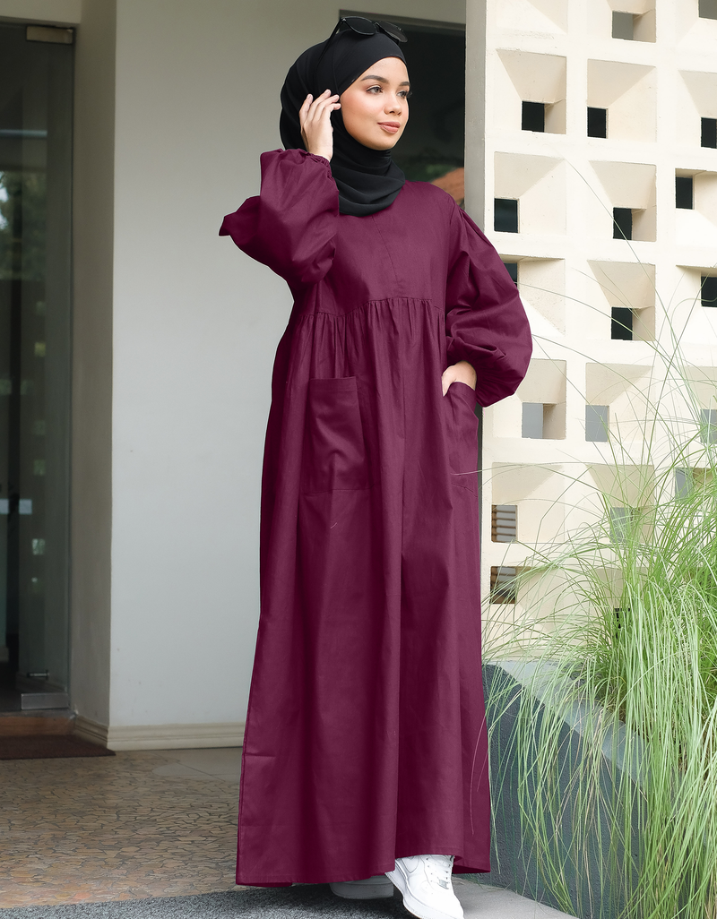 VACAY Maxi Dress in Maroon