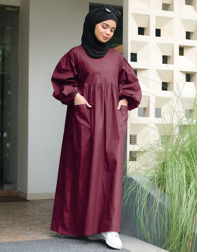 VACAY Maxi Dress in Maroon