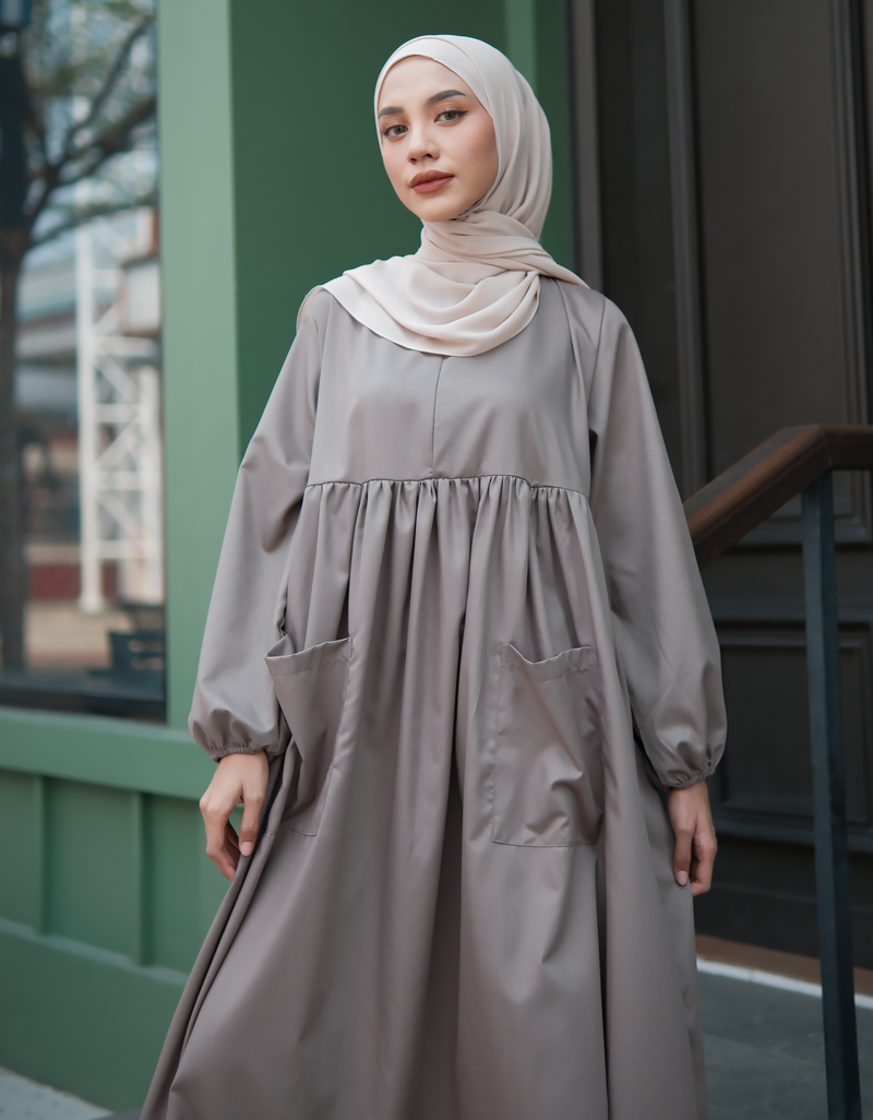 VACAY Maxi Dress in Mocha