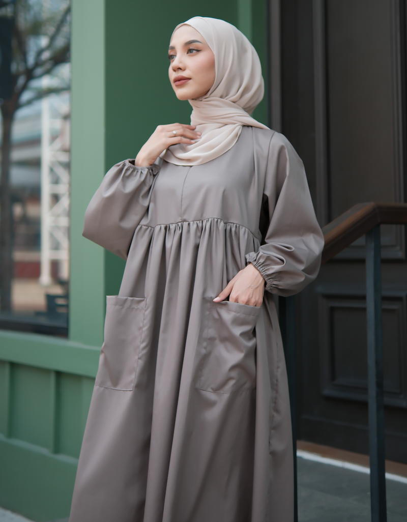 VACAY Maxi Dress in Mocha