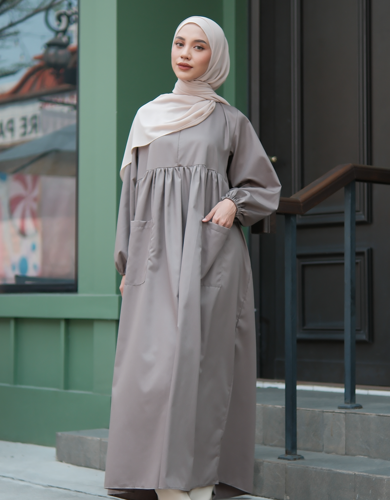 VACAY Maxi Dress in Mocha