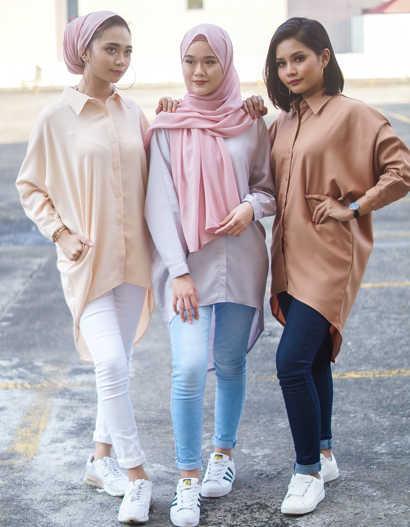 Batwing High Low Shirt in Light Grey