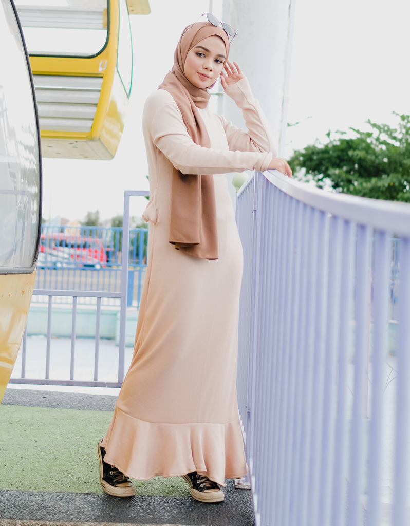 Ribbed Flounce Maxi Dress in Beige