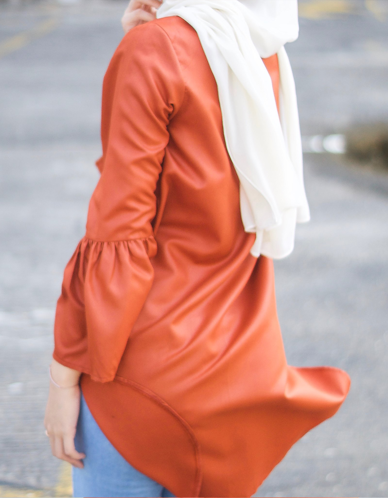 Bell-Sleeve High Low Shirt in Terracotta