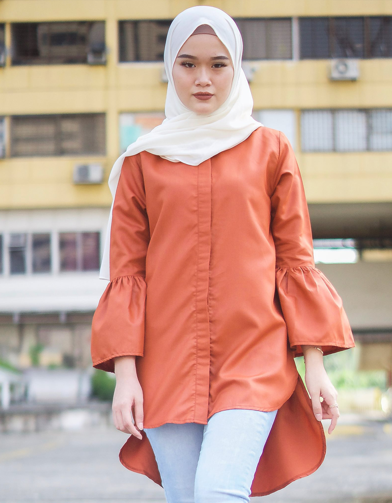 Bell-Sleeve High Low Shirt in Terracotta
