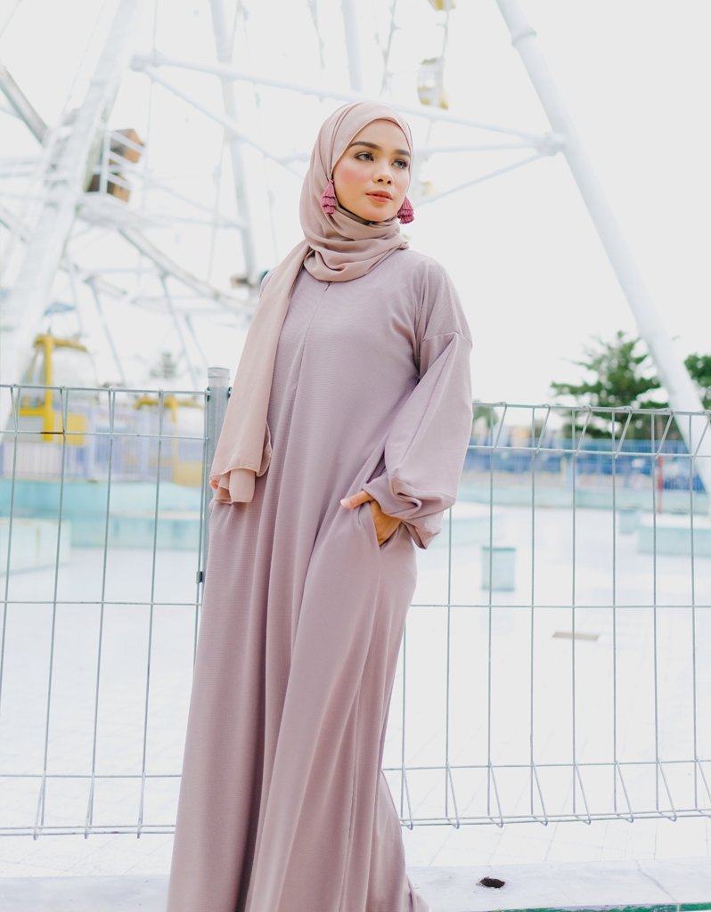 Bishop Maxi Dress in Mocha