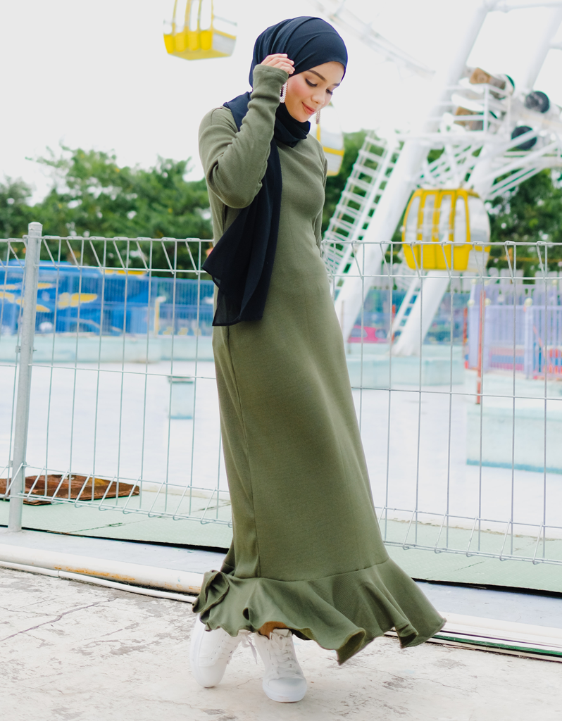 Ribbed Flounce Maxi Dress in Olive