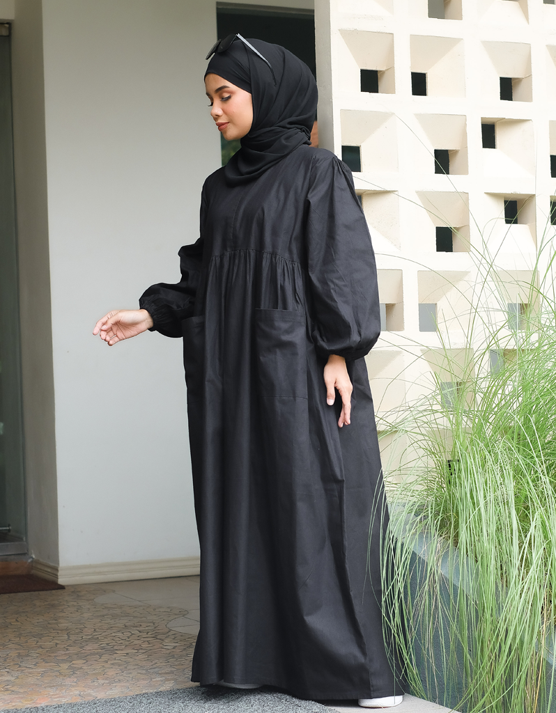 VACAY in Black