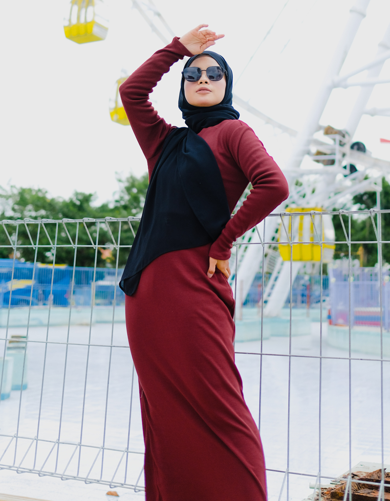 Ribbed Basic Maxi Dress in Maroon