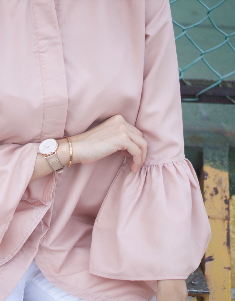 Bell-Sleeve High Low Shirt in Cream