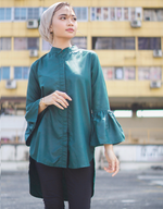 Bell-Sleeve High Low Shirt in Emerald Green