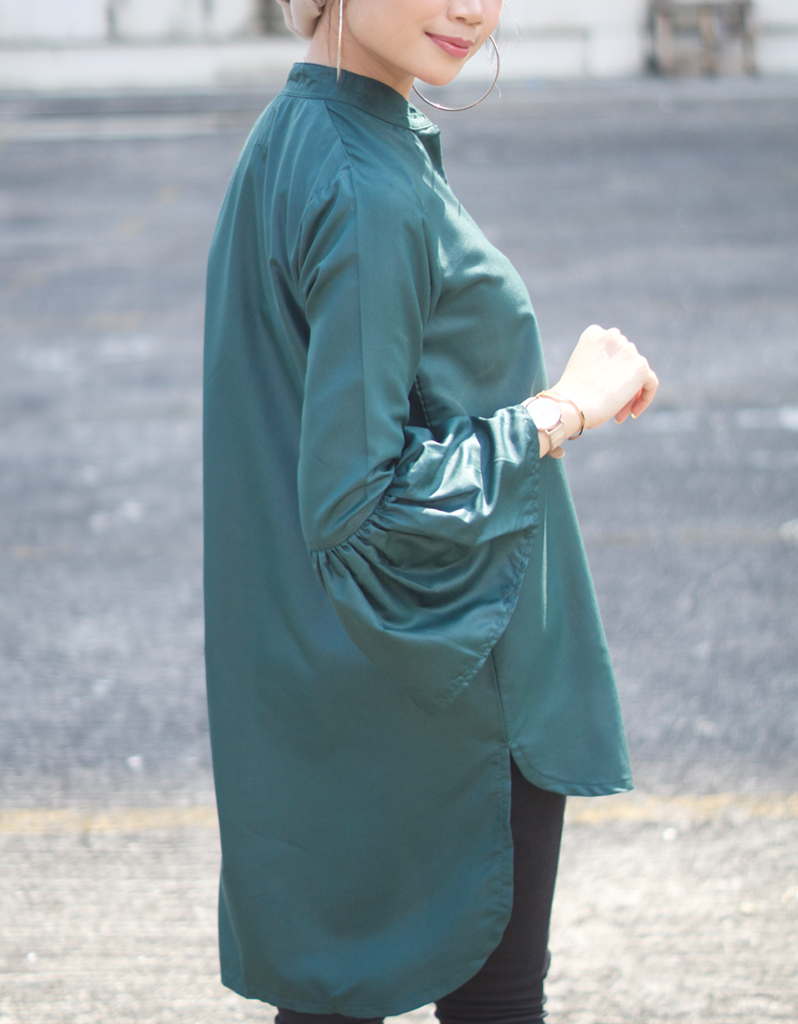 Bell-Sleeve High Low Shirt in Emerald Green
