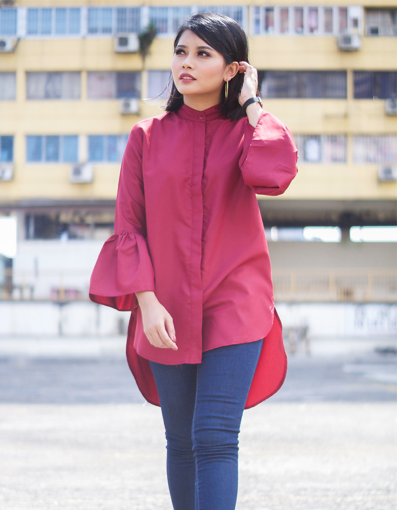 Bell-Sleeve High Low Shirt in Maroon