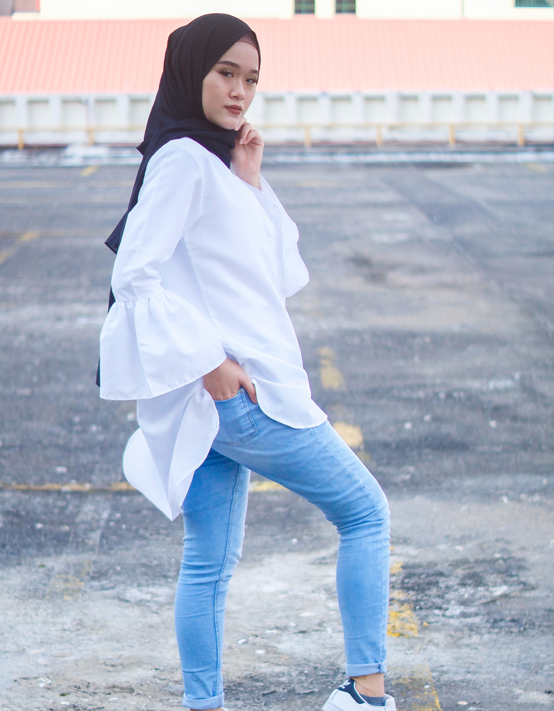 Bell-Sleeve High Low Shirt in White