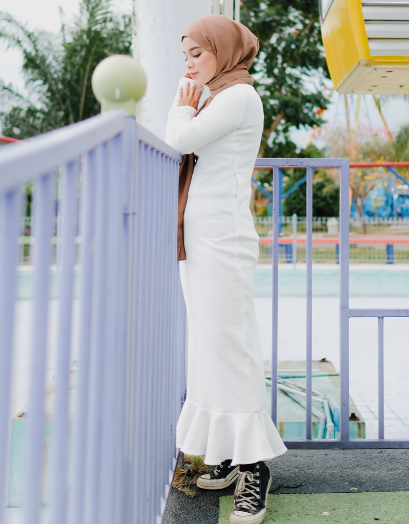 Ribbed Flounce Maxi Dress in White
